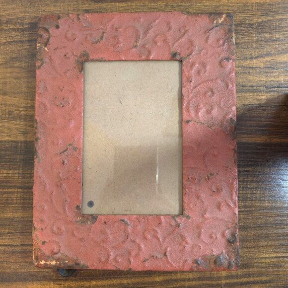 3 Embossed Metal Frames Rustic Distressed Red Green Blue 4x6 CreativeCo-Op - Picture 6 of 15